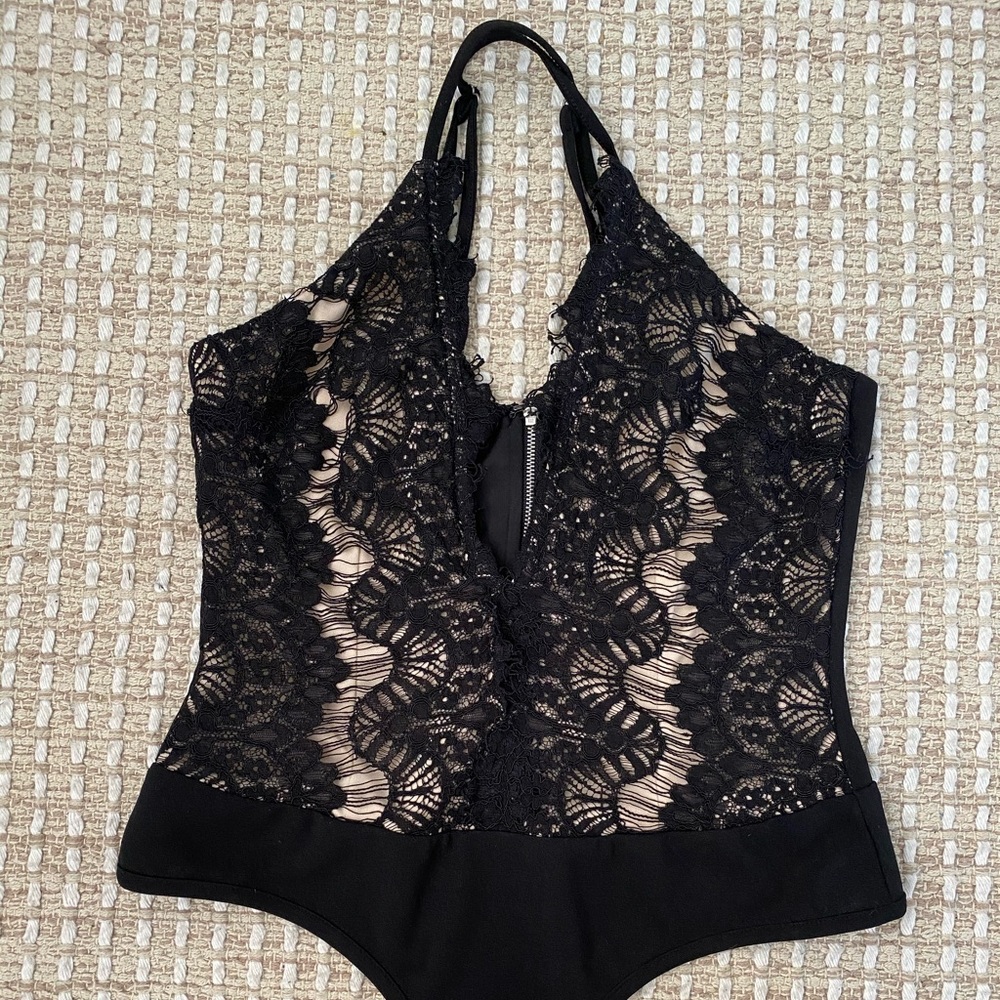 Windsor Lace Body Suit 🧡
